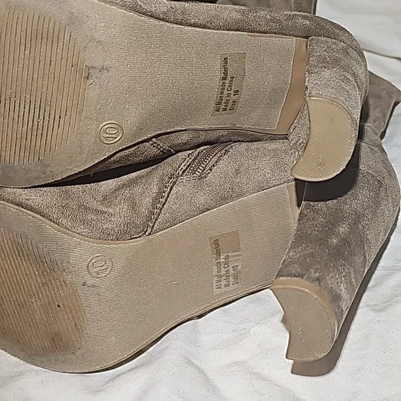 Wild Diva Tall Taupe Boot - Picture 11 of 13